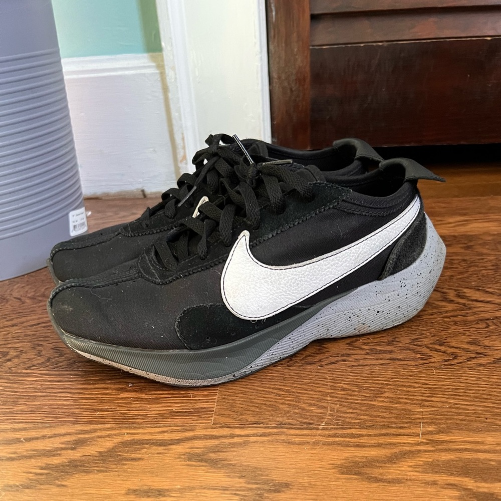 Nike Moon Racer - Black & Wolf Gray